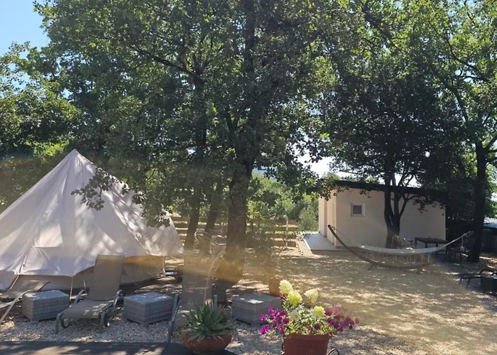 Glamping 5 * Imotski